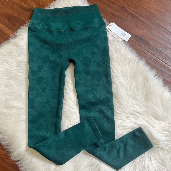 Spiritual Gangster Love Sculpt Jacquard Legging Size M/L - Picture 1 of 8